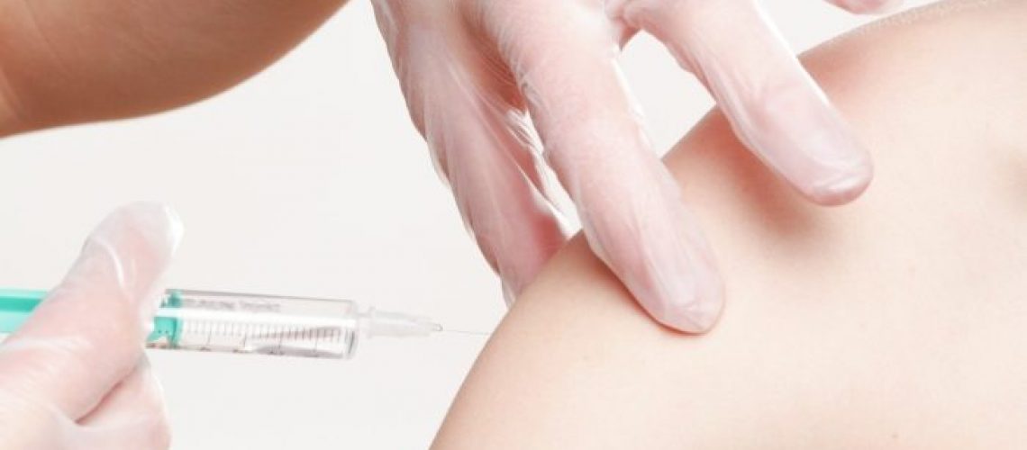 vaccination-2722937_1280-1-700x466